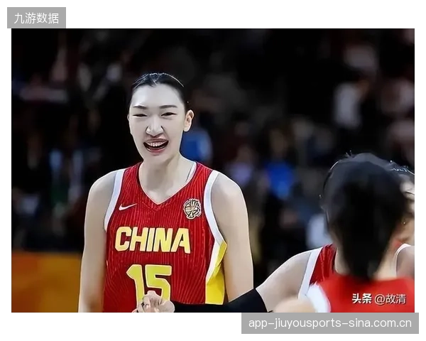 十月中国女篮喜报不断！三名主力李梦、李月汝、韩旭曝出新动向——追梦者的坚韧与转折背后的故事